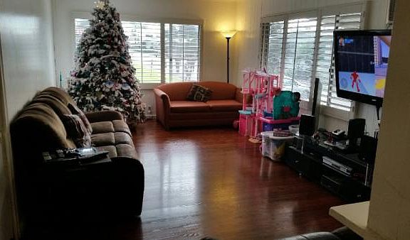 3rd image of 320 N Park Vista St Space 101