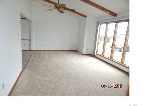 3rd image of 38 Pine Ct N