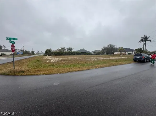 2434 NW 22nd St, Cape Coral, FL 33993