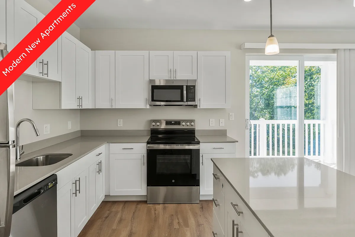 Building Photo - Woodview at Randolph