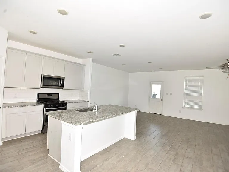 23006 Forebear Dr — Photo 5