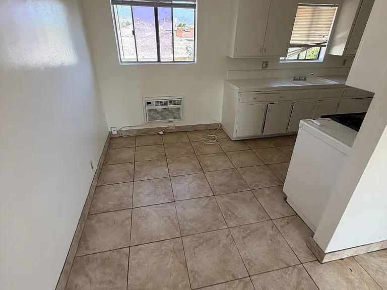 2635 Pacific St #8 — Photo 4