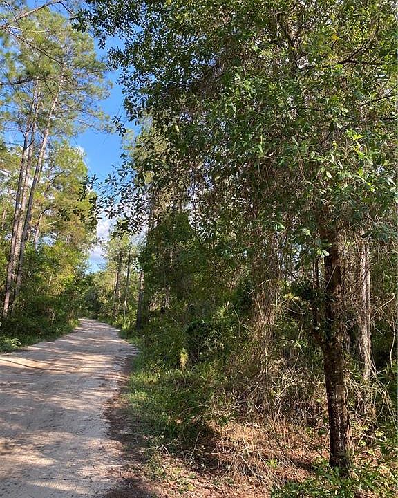 1st image of Los Robles Dr