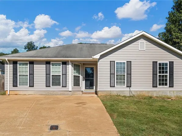 1806 Lonesome Pine Ct, Phenix City, AL 36869