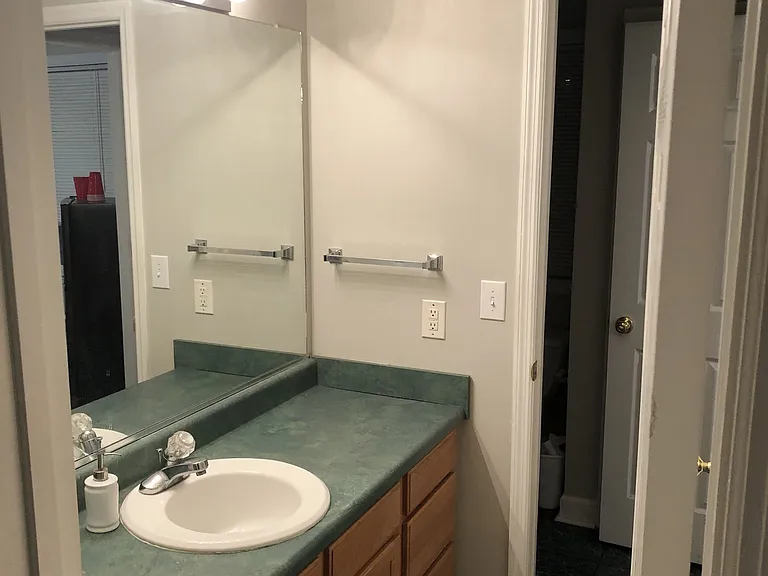 109 Laura Ln #B — Photo 10
