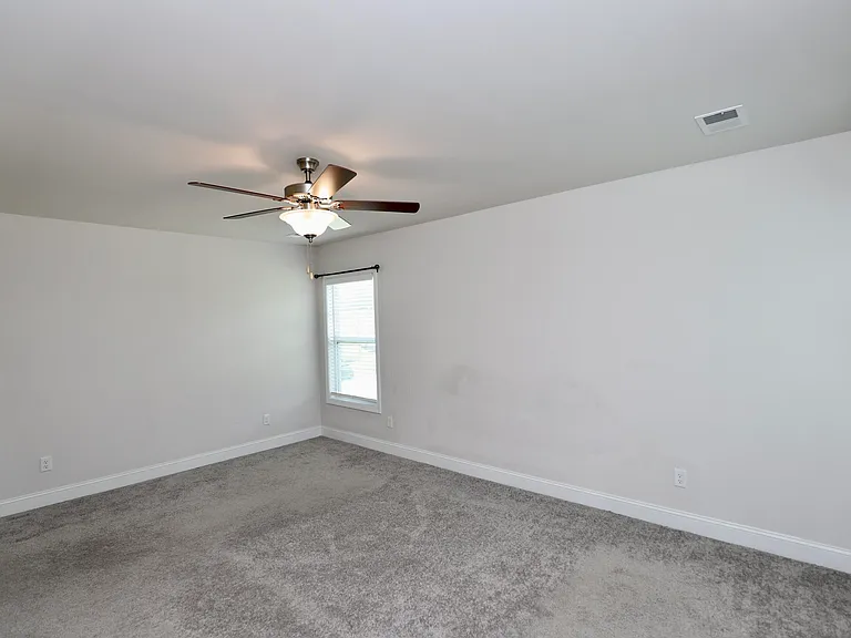 870 Curlew Cir — Photo 40