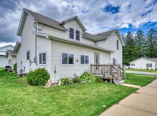 719 Broadway St, Cashton, WI 54619