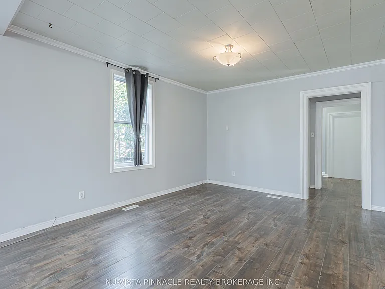 132 Wharncliffe Rd N #BACK — Photo 9