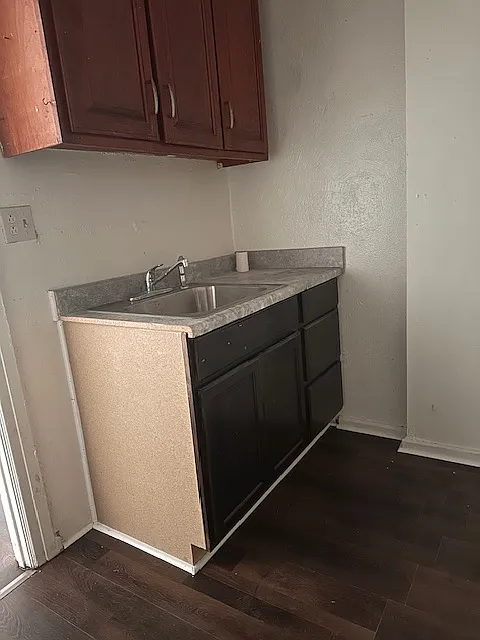 Studio, 400 sqft, $1,395 — Photo 4