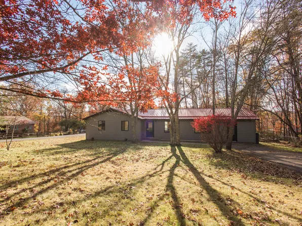 377 Mackle Point, Lewisburg, WV 24901