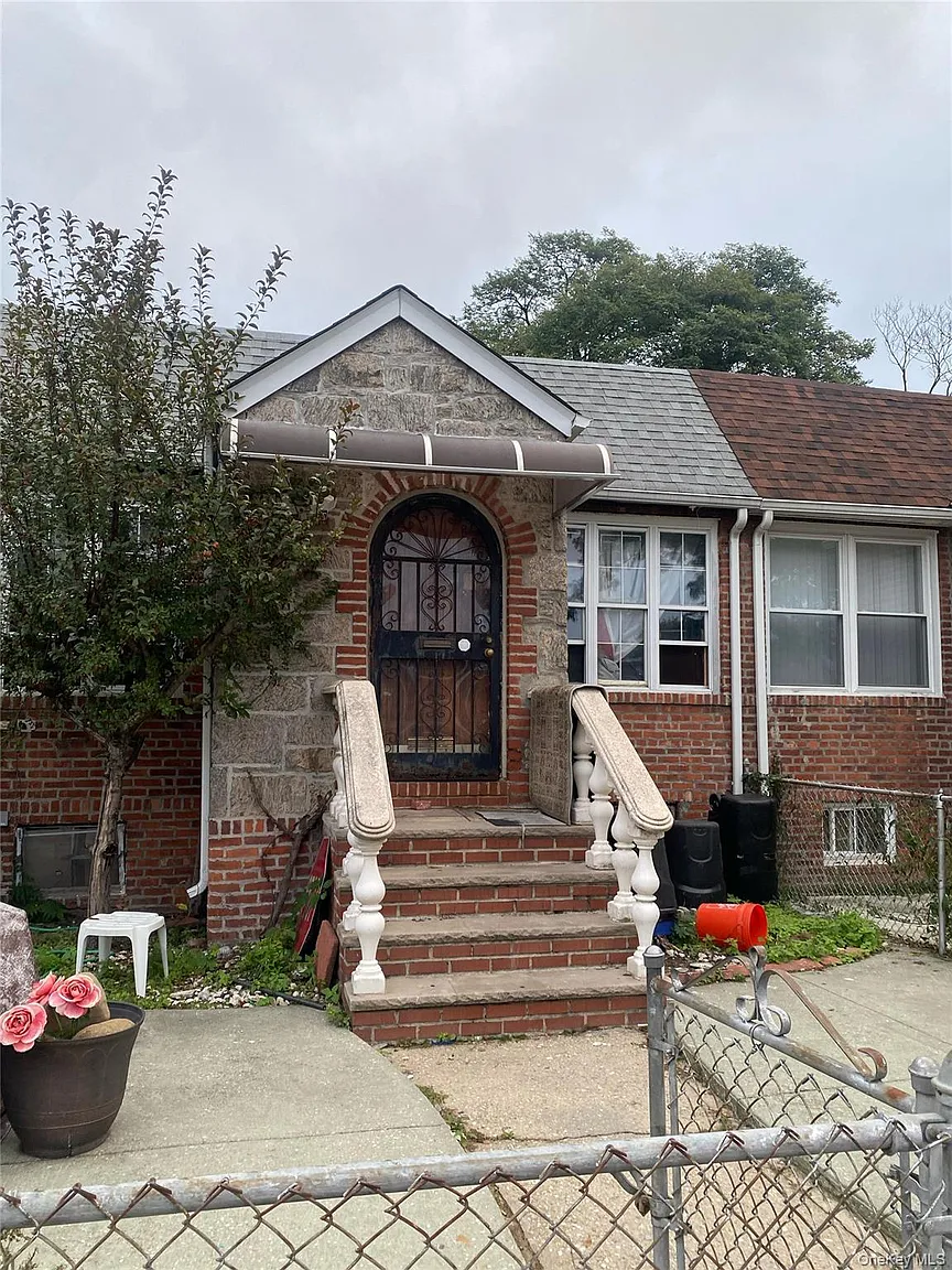 11625 168th Street photo 1