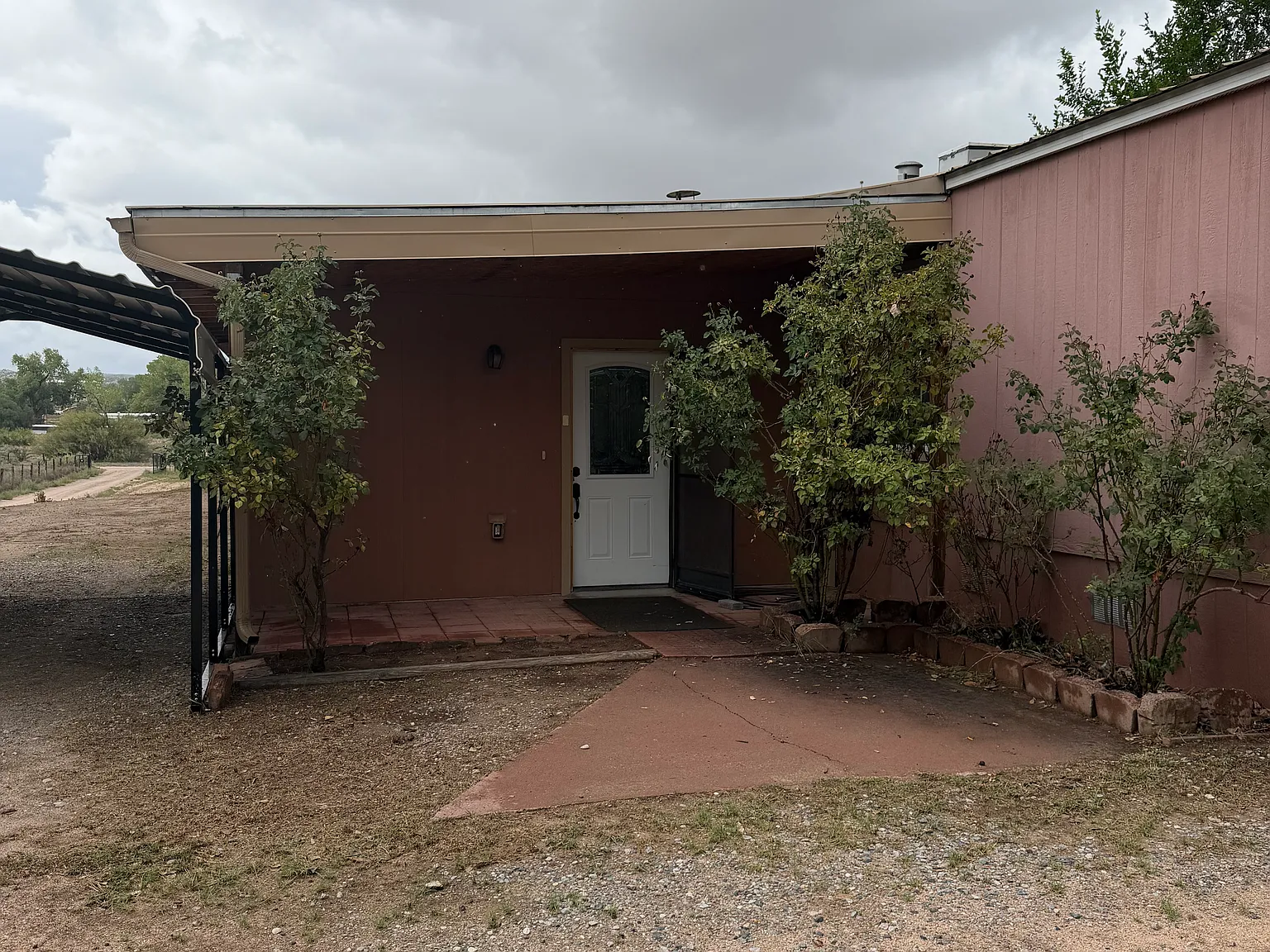 3 bed, 1600 sqft, $2,200 — Photo 3