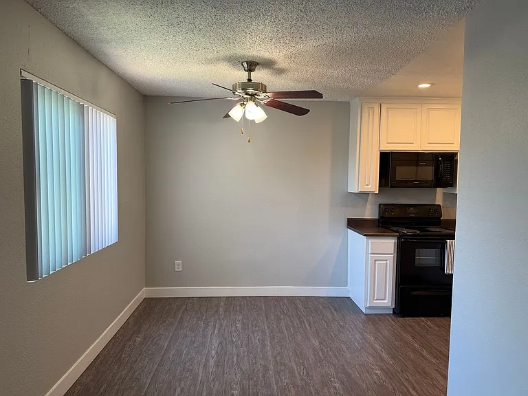 West Fifth Apartments — Photo 145
