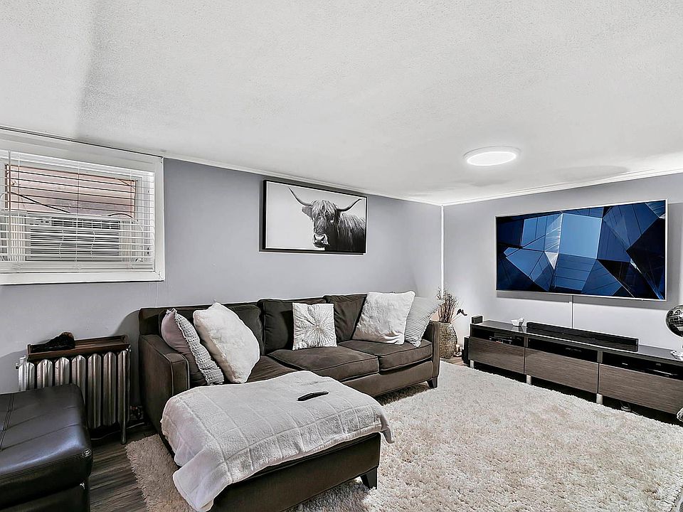 1st image of 2562 W Argyle St #G