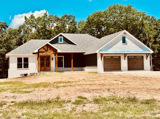 5024 Young Ln, Jefferson City, MO 65101