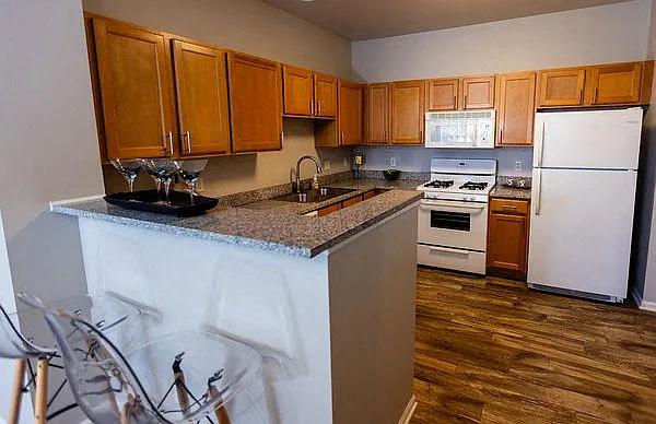Prairie Point Apartments — Photo 4