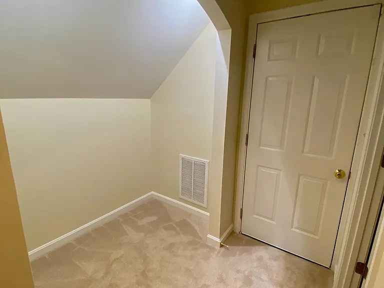 9504 S Royal Crest Ct — Photo 35