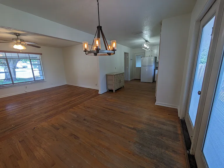 549 W Merriweather St — Photo 8