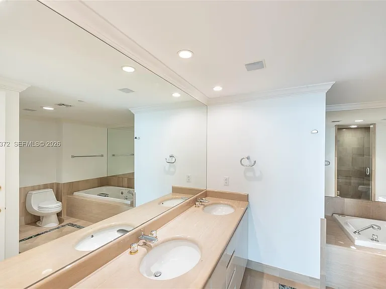 1643 Brickell Ave #1103 — Photo 13