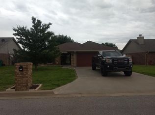 619 NW Granite Ave, Cache, OK 73527
