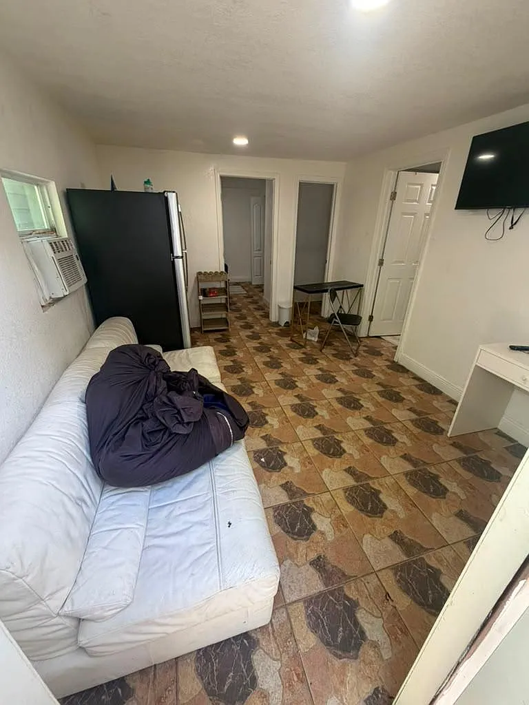 15271 Grant Ln — Photo 3