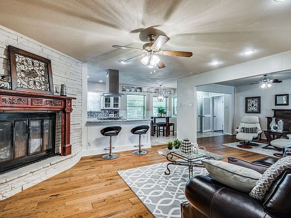 914-e-tanglewood-dr-irving-tx-High-Res-5.jpg
