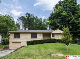 545 S 87th Cir, Omaha, NE 68114
