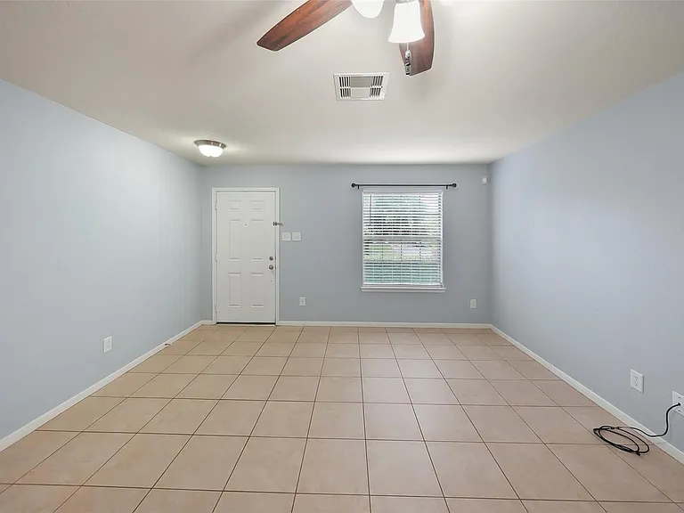 4513 Clemwood Ln — Photo 5