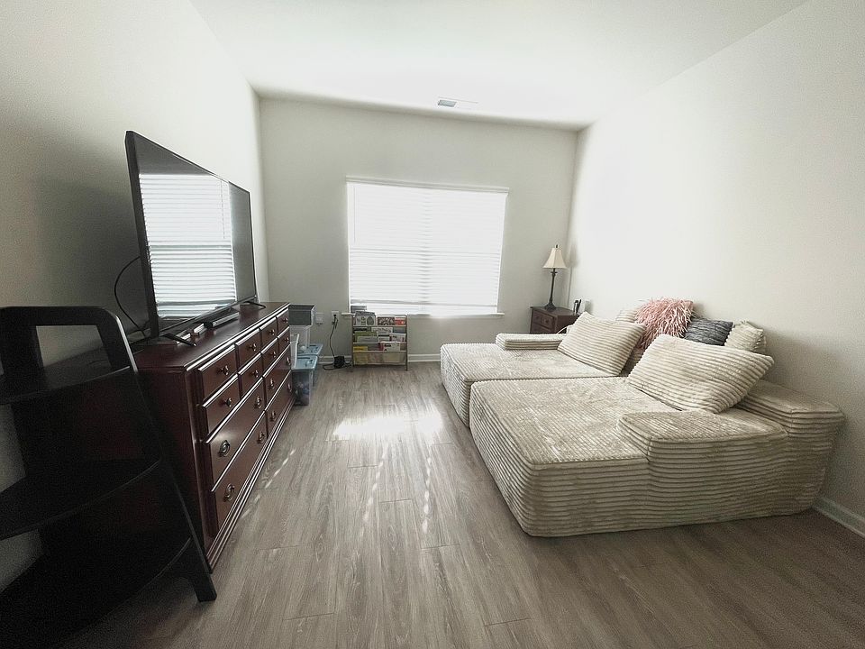 2nd image of 513 Mary Margaret Walk