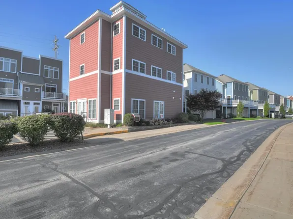 234 Midtown Dr #2-B, Traverse City, MI 49684