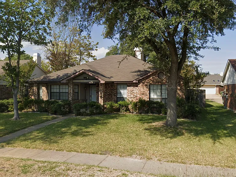 7009 Christina Ln — Photo 1