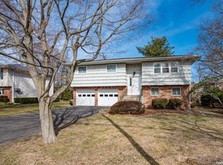 129 4th St, Saint James, NY