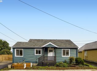 4205 NE Highland Ct, Portland, OR 97218