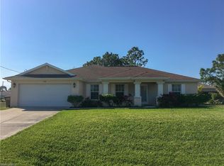 2218 Jacaranda Pkwy W, Cape Coral, FL 33993