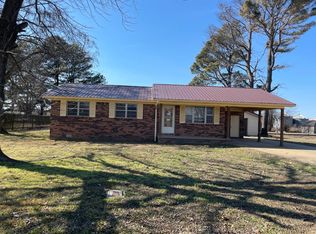 27 Lawrence Rd, Walnut Ridge, AR 72476