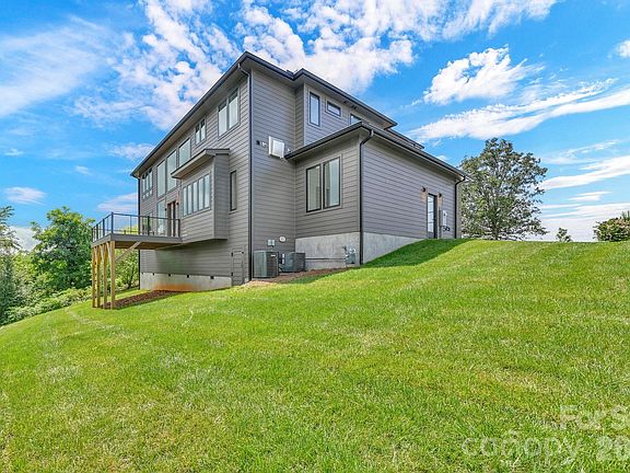 4th image of 227 Pisgah Ridge Trl