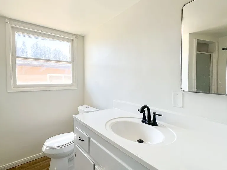 6067 Abronia Ave — Photo 10