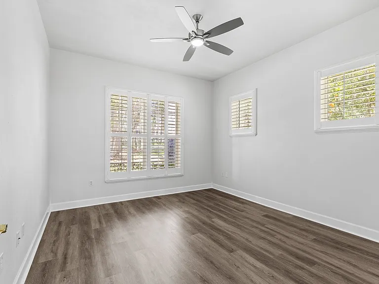 9510 NW 59th Ln — Photo 37