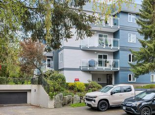 Victorian, Saanich, BC V8X 2T4