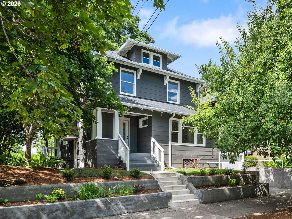 3003 SE Woodward St, Portland, OR 97202 home