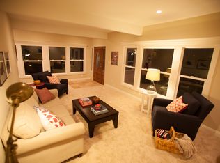 16512 S Manhattan Pl, Gardena, CA 90247