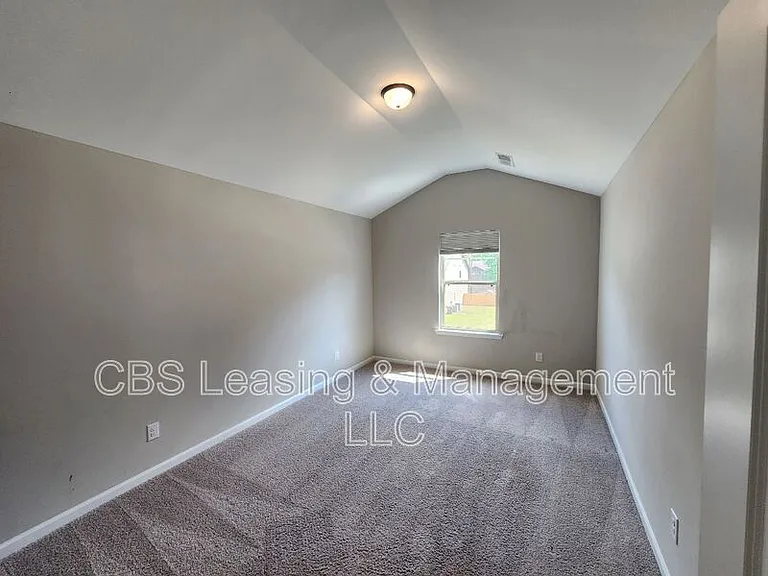2112 Sequoia Dr — Photo 24