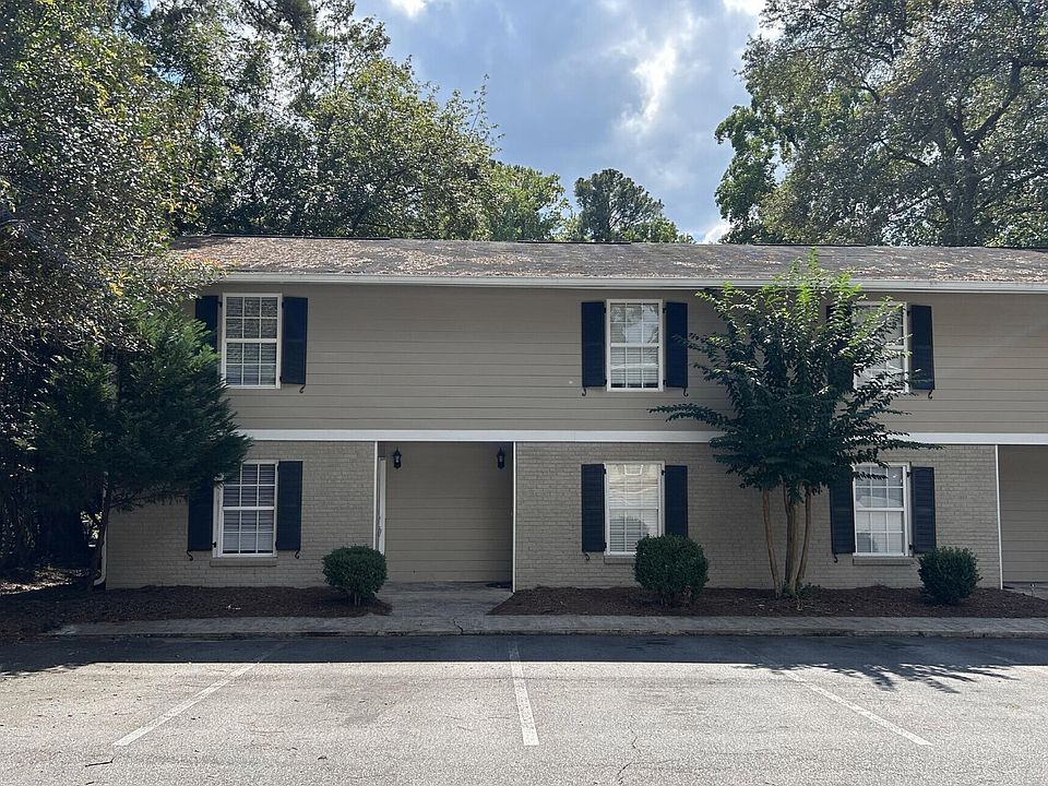 1st image of 3913 Overbrook Dr APT 2B