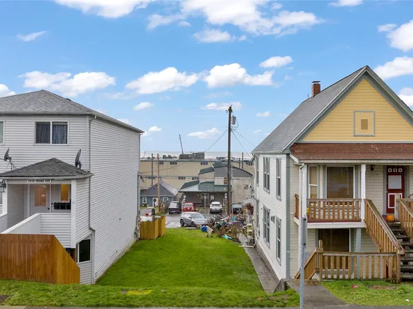 2616 Grand Avenue, Everett, WA 98201