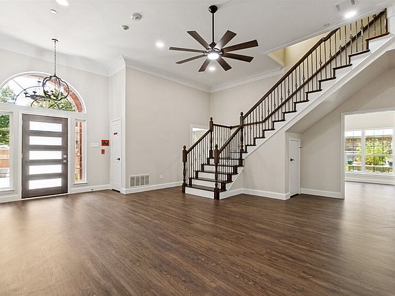 4th image of 3001 Oak Springs Dr