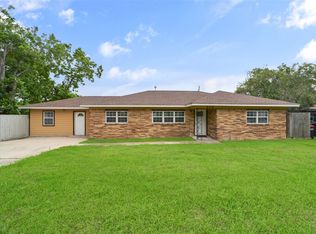 214 Schilling St, Baytown, TX 77520