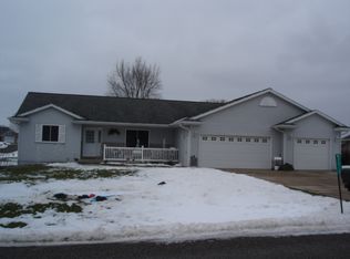 W7717 Volendam St, Holmen, WI 54636