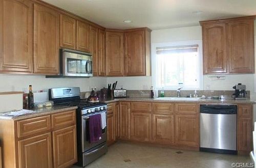 4th image of 1127 W 26th St