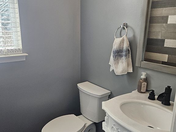5th image of 12905 Larkmeade Ln