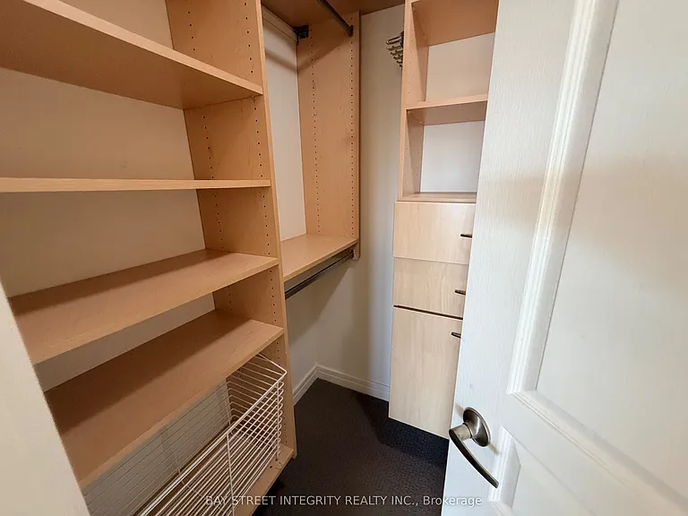 1 Avondale Ave #612 — Photo 10